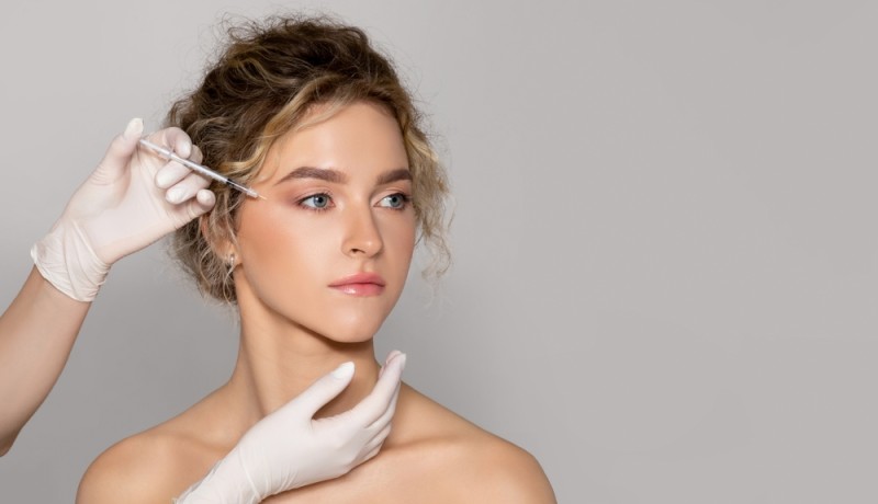 Tot ce trebuie sa stii despre injectiile cu acid hialuronic si botox